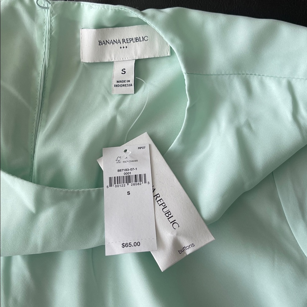 Banana Republic Classic Crewneck T-shirt Pistachio Lush Blouse Top - Picture 6 of 8